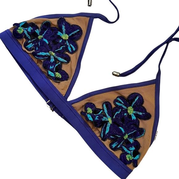 Beach Bunny Bikini Top as is - Picture 1 of 7